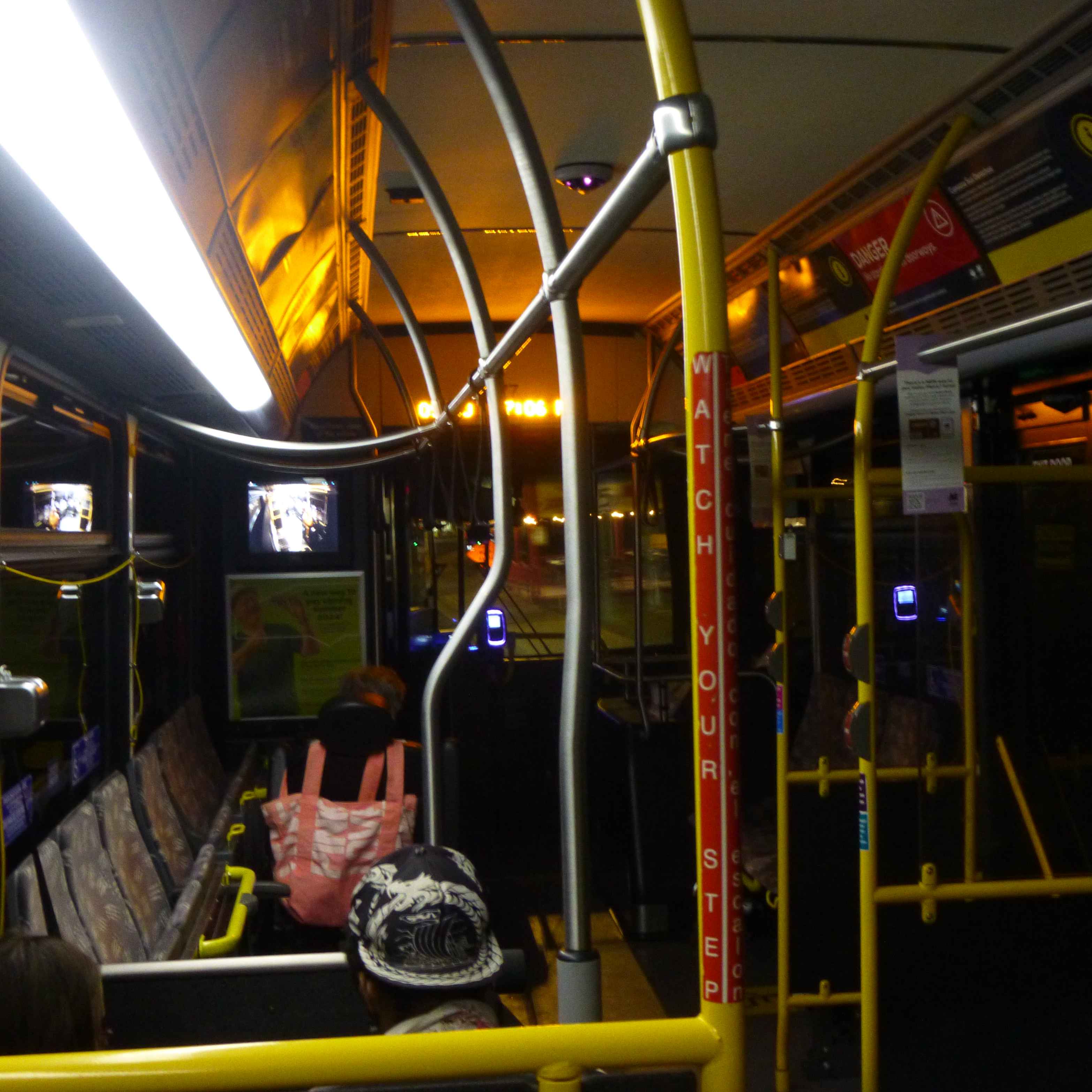 aesthetic night bus3